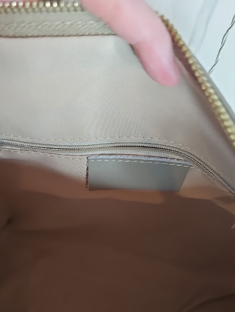 Fashion Drug Grey Satchel With Gold Hardware - Picture 6 of 8